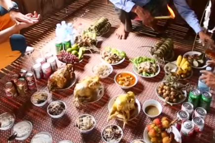 캄보디아의 명절 '프춤번'을 아시나요!